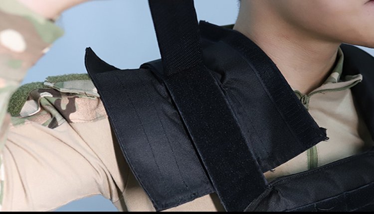 plate-miltary-vest-in-black