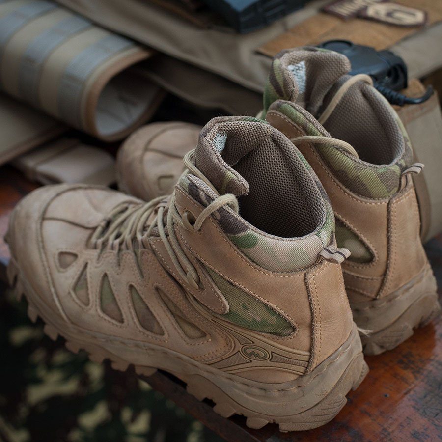 fournisseurs-de-bottes-militaires